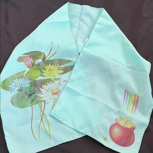 Vtg Lt Green Water Lily/Lotus Flower/Frog/Rainbow/Pot Of Gold Scarf 40”x 10.5”